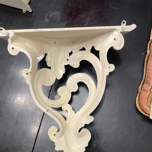 Vintage Rococo Shelves. Pair. Cream - Picture 4 of 5